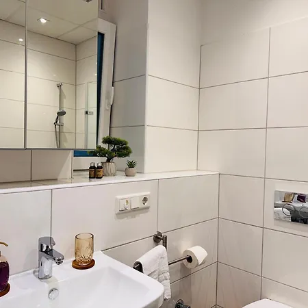 Klassen Stay - Designer Altbau Apartment Mit 2 Zimmer - Naehe Zentrum Und Rhein Coblenza Esterno foto