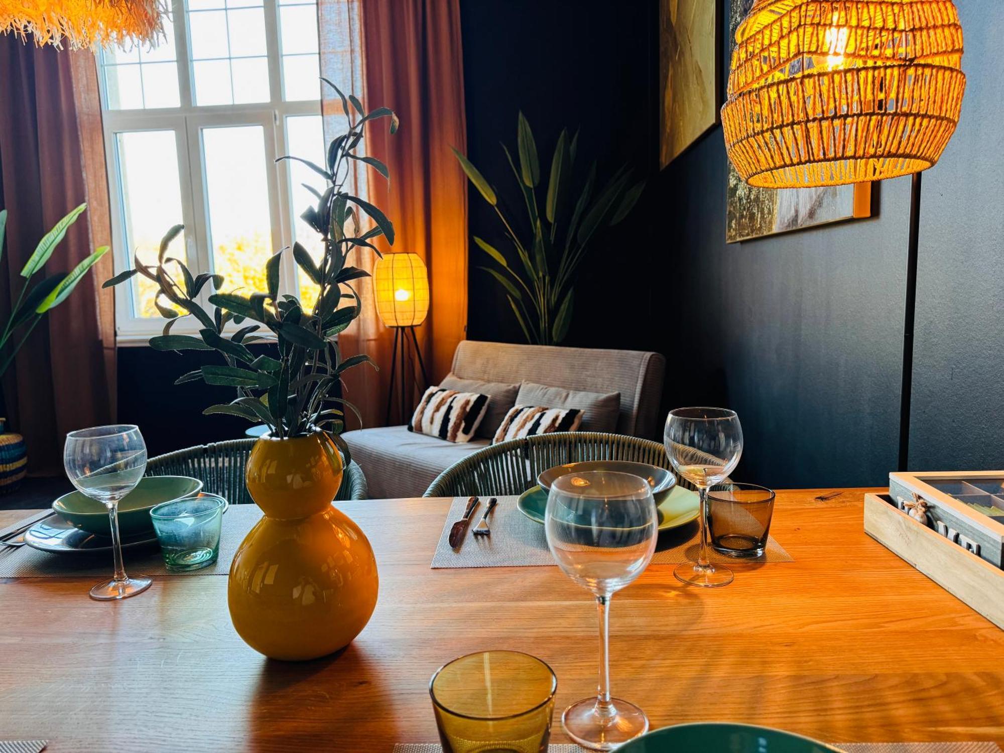 Klassen - Designer Altbau Mit 2 - Naehe Zentrum Und Rhein Appartement *