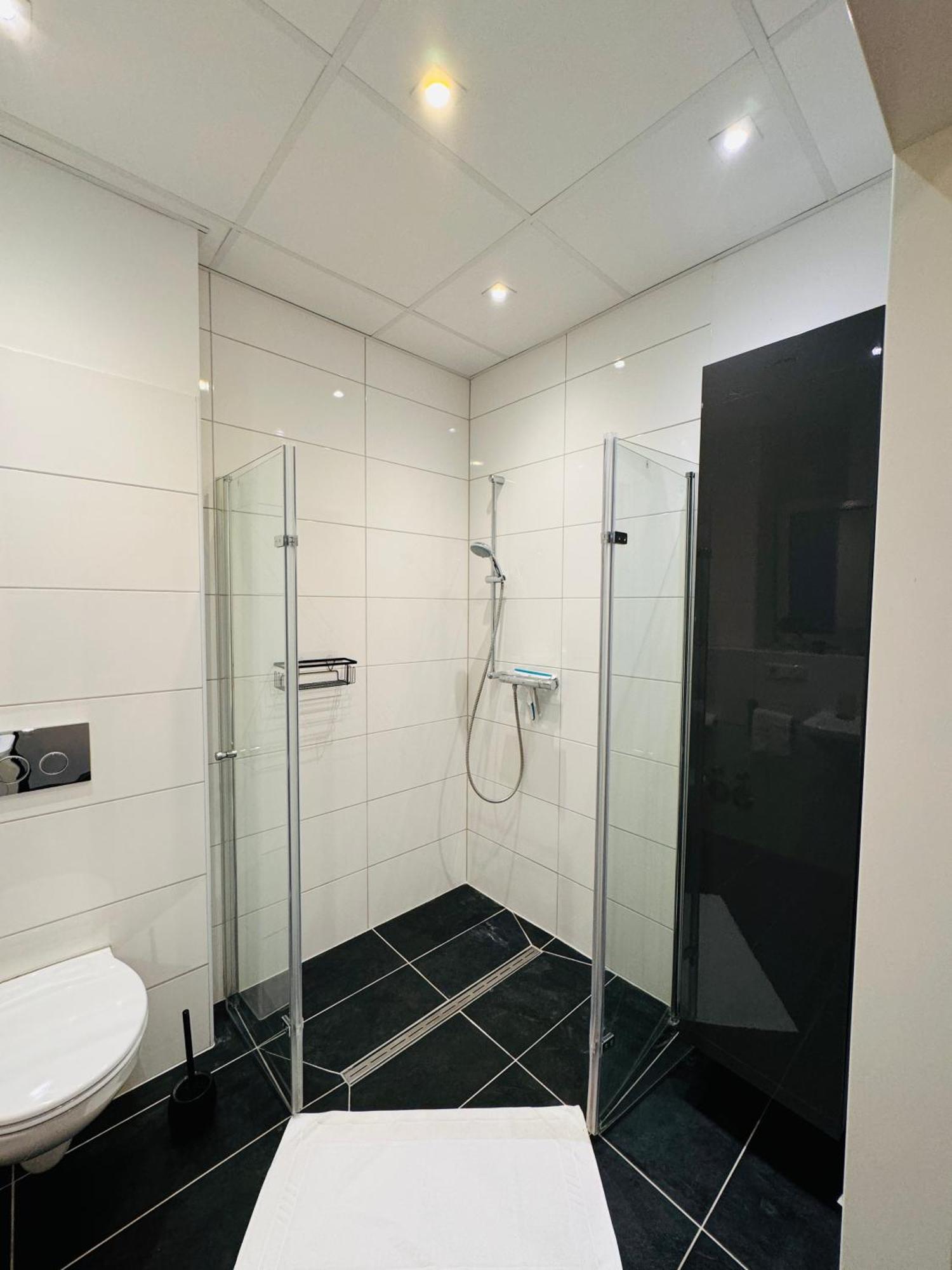 Klassen - Designer Altbau Mit 2 - Naehe Zentrum Und Rhein Apartment *
